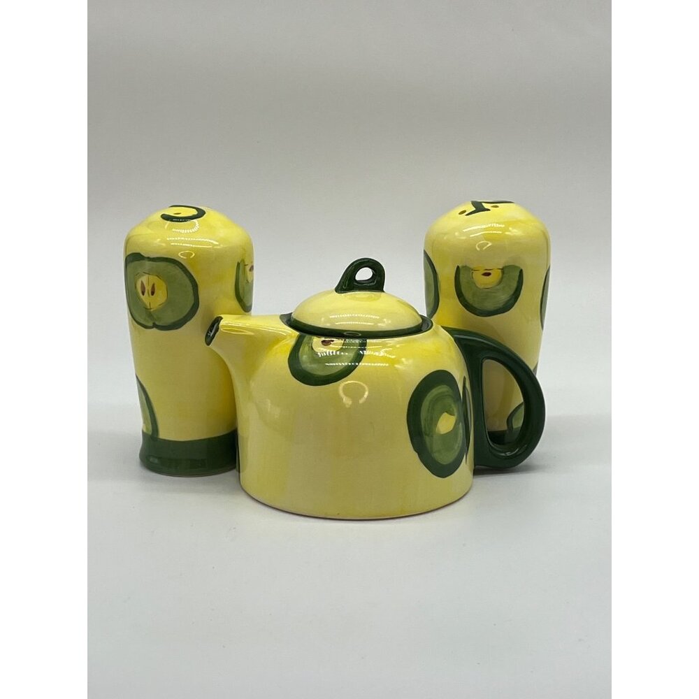 Tea Pot w/Large Salt and Pepper Shakers 16 oz Teapot
